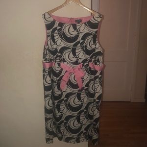 Simple black and white number w/ pink belt accent!